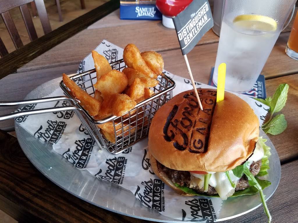 Fords Garage | restaurant | 13193 Levinson Ln #100, Noblesville, IN 46060, USA | 3178783673 OR +1 317-878-3673