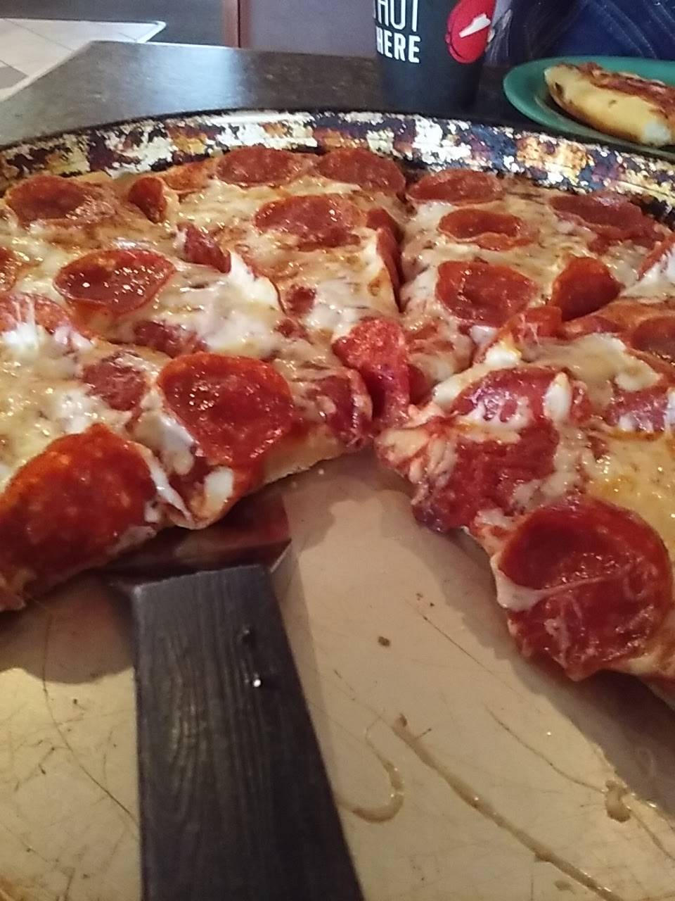 Pizza Hut | meal takeaway | 1049 South, US-25E Scenic, Barbourville, KY 40906, USA | 6065462311 OR +1 606-546-2311