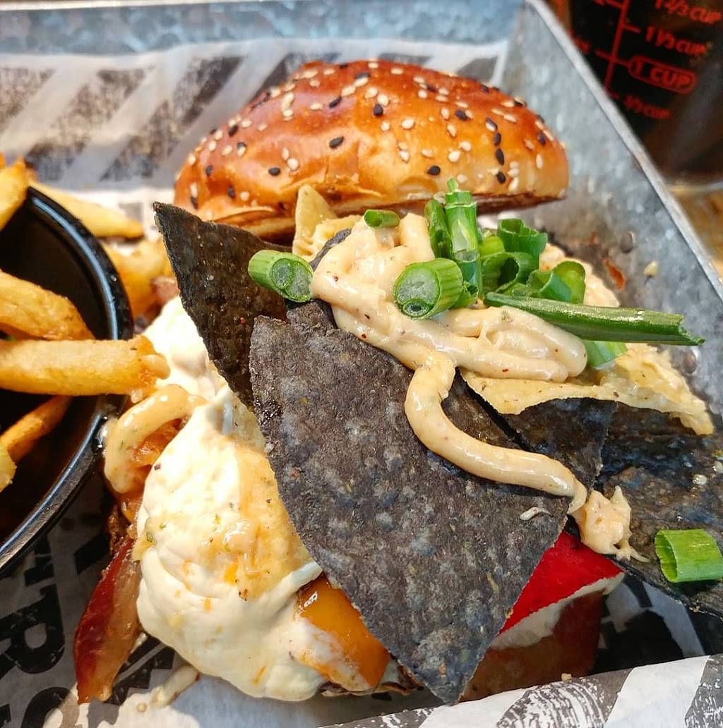 The WORKS Gourmet Burger Bistro | restaurant | 589 Fairway Rd S, Kitchener, ON N2C 1X4, Canada | 5198936600 OR +1 519-893-6600