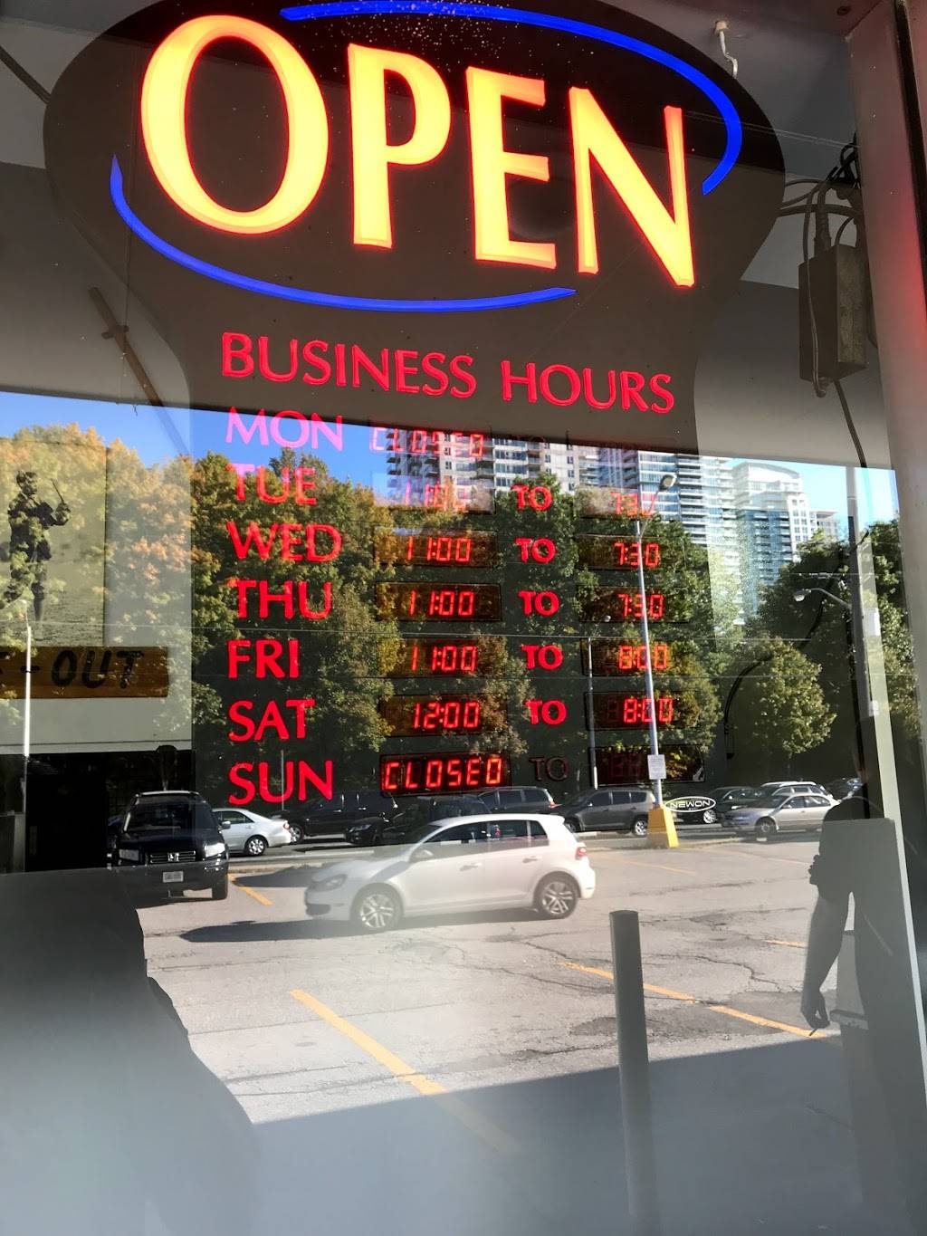 St. Andrews Fish & Chips | restaurant | 1589 Ellesmere Rd, Scarborough, ON M1P 2Y3, Canada | 4164316574 OR +1 416-431-6574