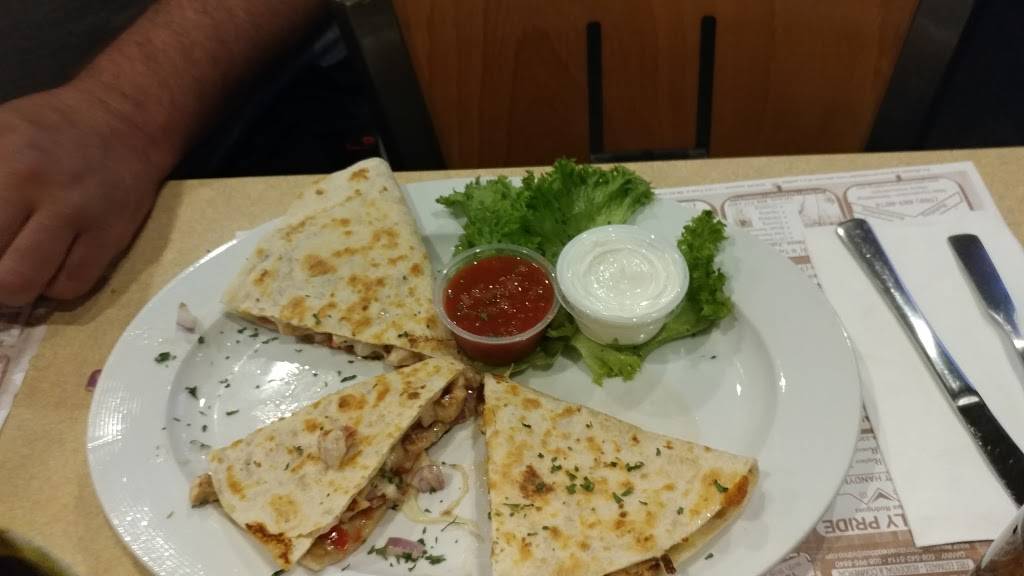 Endzone Sports Pub | restaurant | 218 Coggeshall St, New Bedford, MA 02746, USA | 5089977309 OR +1 508-997-7309