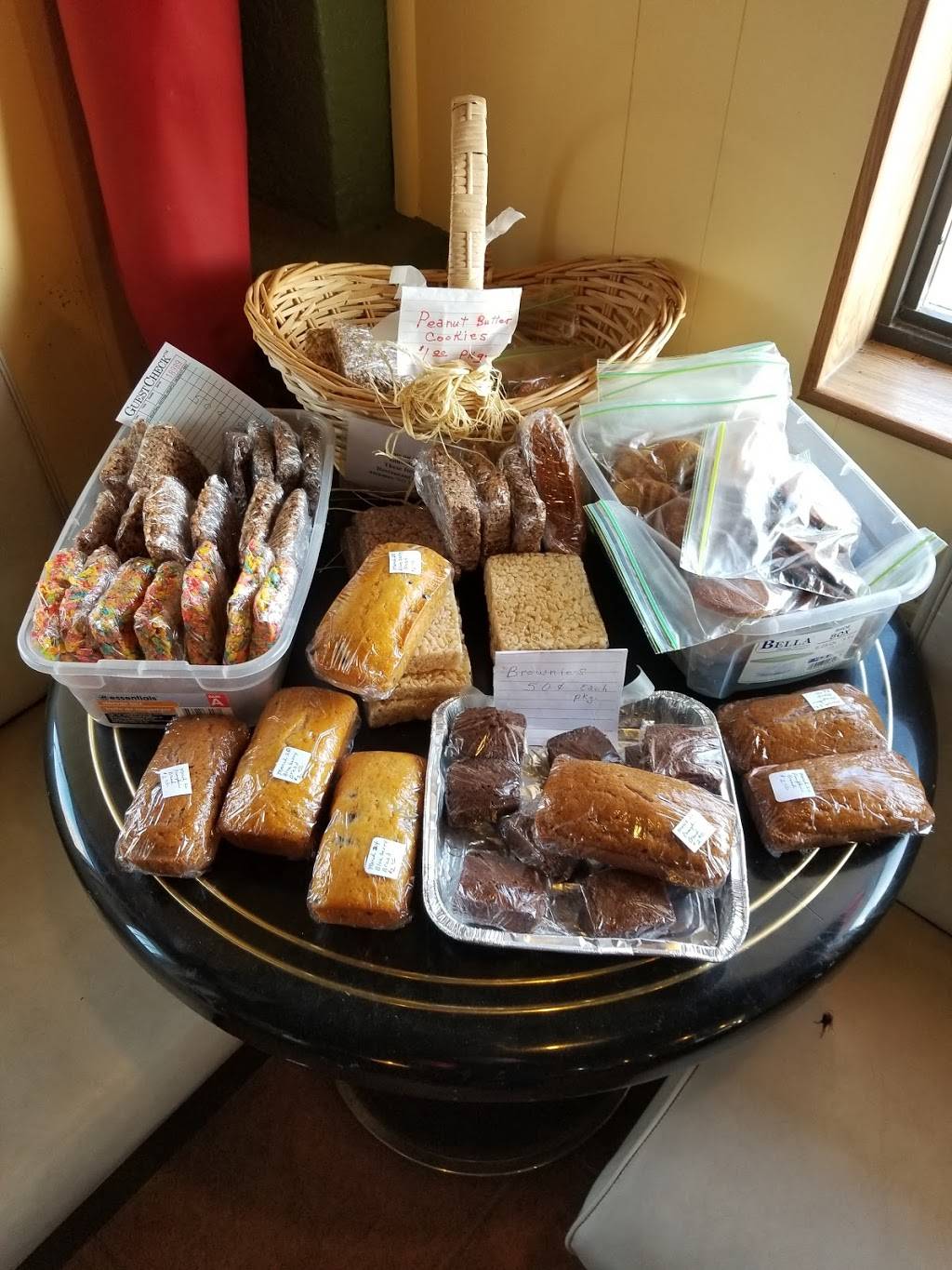 Trivets Family Restaurant | restaurant | 8225 OK-17, Elgin, OK 73538, USA | 5804924929 OR +1 580-492-4929