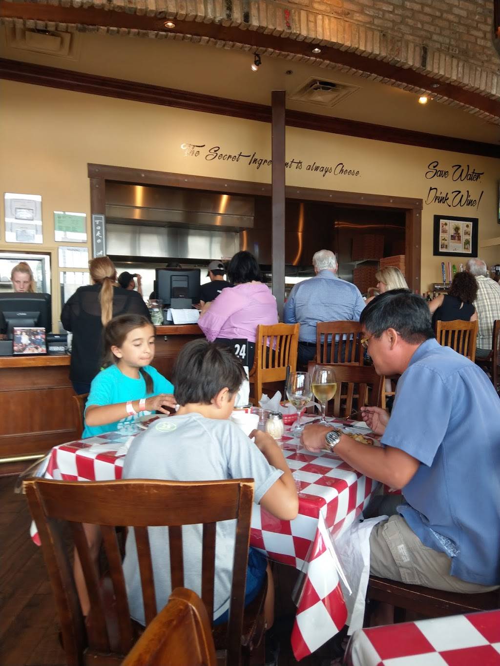 Julian’s Italian Pizzeria | restaurant | 17230 Autry Pond Rd Suite #110, San Antonio, TX 78247, USA | 2102671223 OR +1 210-267-1223