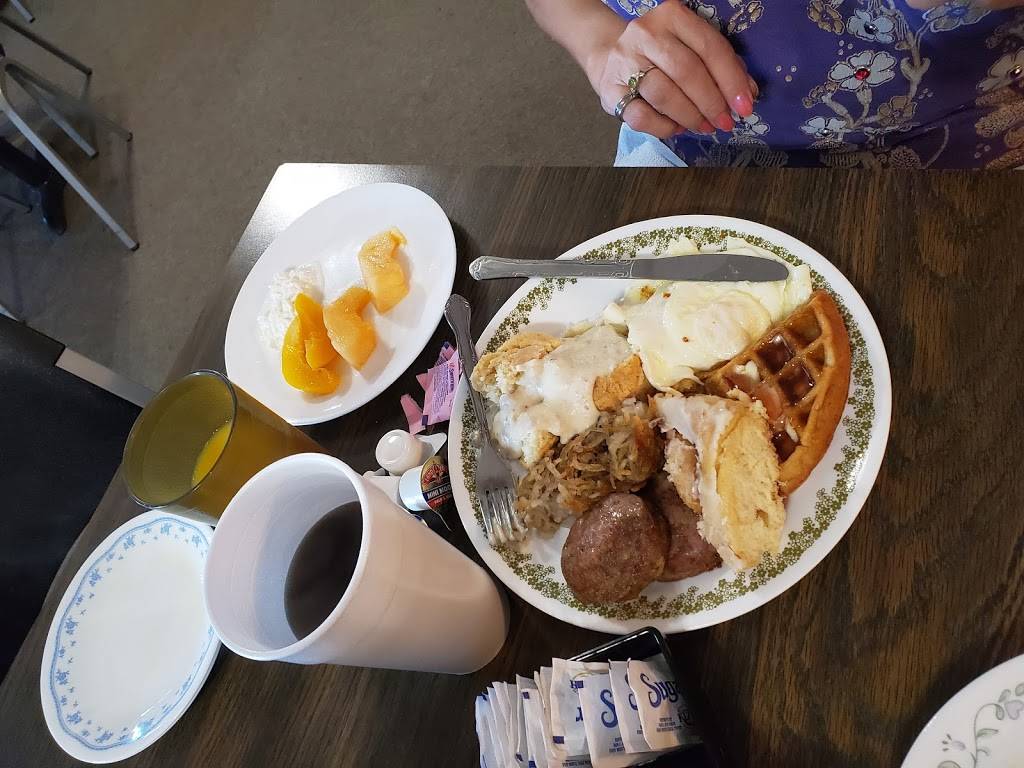 Dutch Pantry | bakery | 10 W Main St, Chouteau, OK 74337, USA | 9184766441 OR +1 918-476-6441