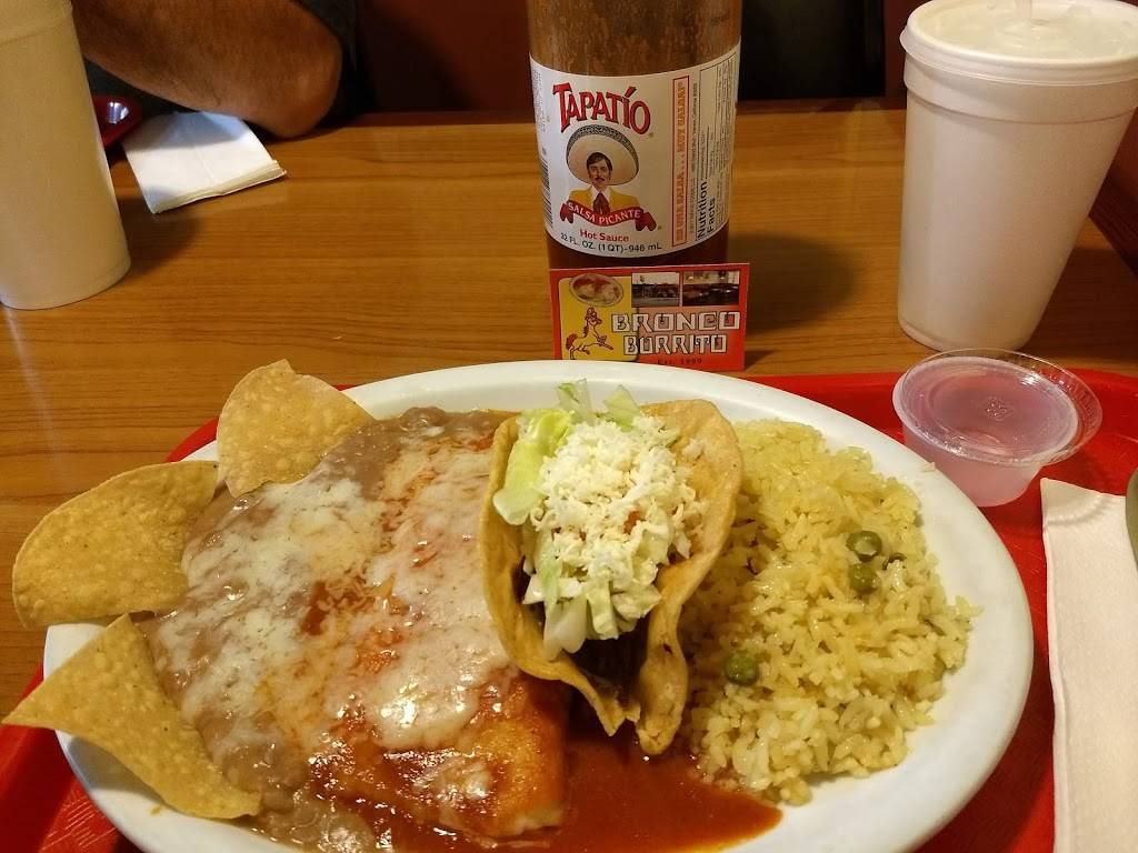 Bronco Burrito | restaurant | 19511 Ventura Blvd, Tarzana, CA 91356, USA | 8183436149 OR +1 818-343-6149
