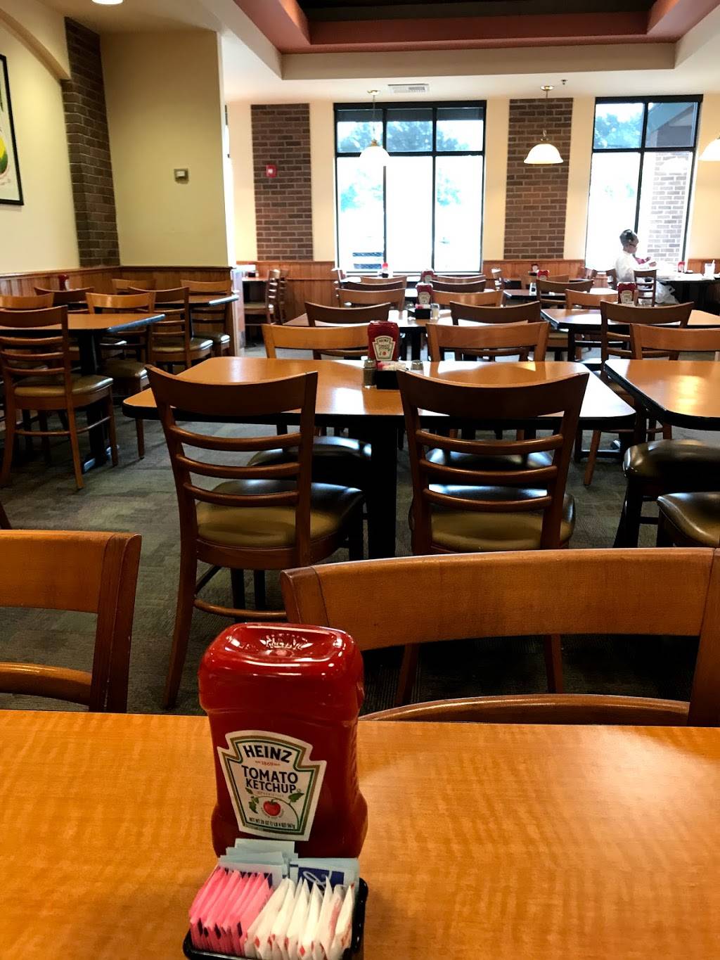 Lubys | restaurant | 5600 S Hampton Rd, Dallas, TX 75232, USA | 2143370444 OR +1 214-337-0444