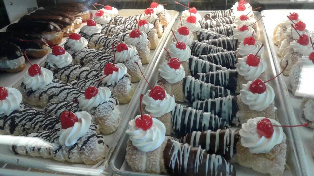 La Plaza Bakery | bakery | 107 Bardin Rd, Salinas, CA 93906, USA | 8317516028 OR +1 831-751-6028