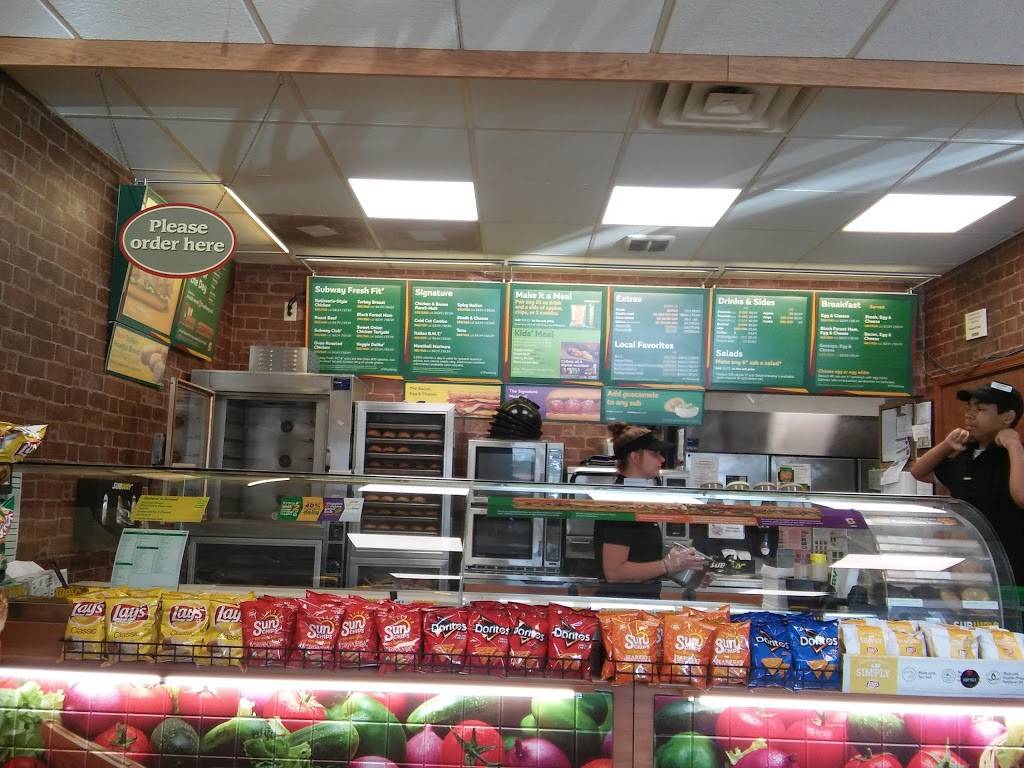 Subway | restaurant | 240 Manor Ave, Millersville, PA 17551, USA | 7178716597 OR +1 717-871-6597