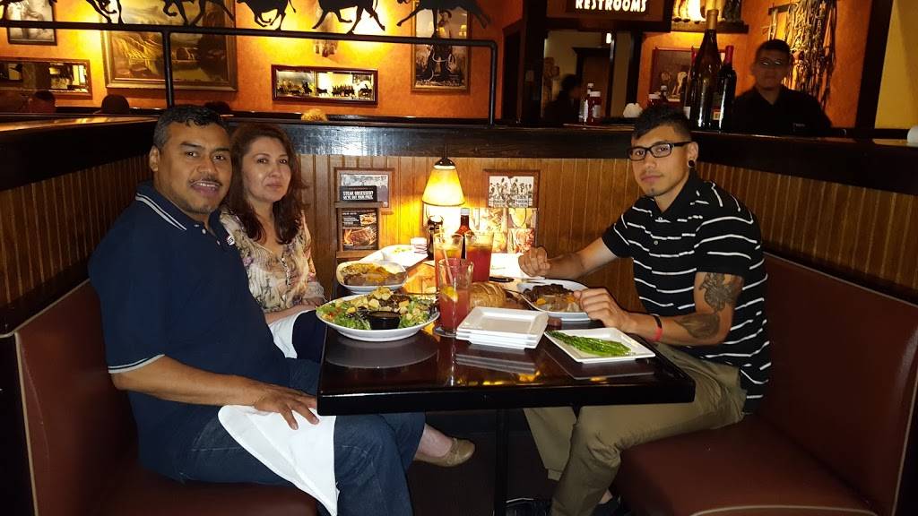 LongHorn Steakhouse | meal takeaway | 9530 S Pulaski Rd, Oak Lawn, IL 60453, USA | 7086366800 OR +1 708-636-6800