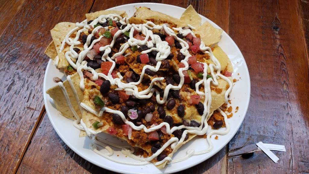 Beerline Cafe | restaurant | 2076 N Commerce St, Milwaukee, WI 53212, USA | 4142655644 OR +1 414-265-5644