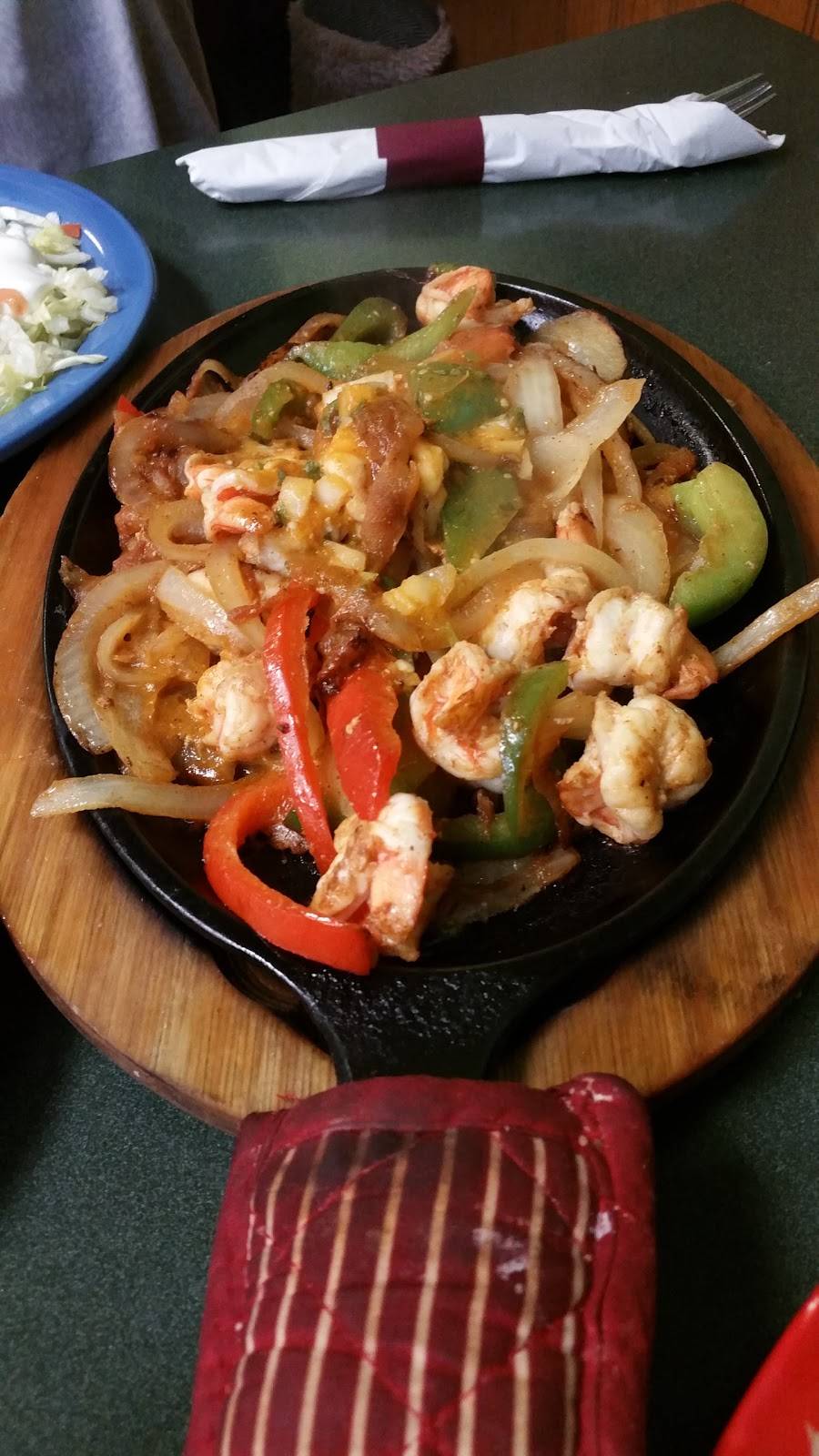 El Parian Mexican Restaurant | restaurant | 2439, 1960 Cliff Lake Rd # 117, Eagan, MN 55122, USA | 6514543234 OR +1 651-454-3234