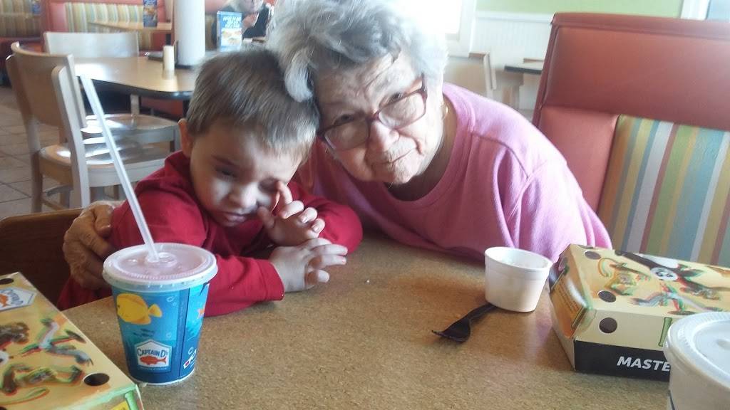 Captain Ds | restaurant | 2263 US-431, Boaz, AL 35957, USA | 2565930422 OR +1 256-593-0422