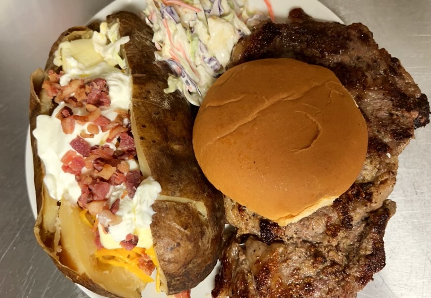 The Barn | restaurant | 202 US-281, Evant, TX 76525, USA | 2544713555 OR +1 254-471-3555