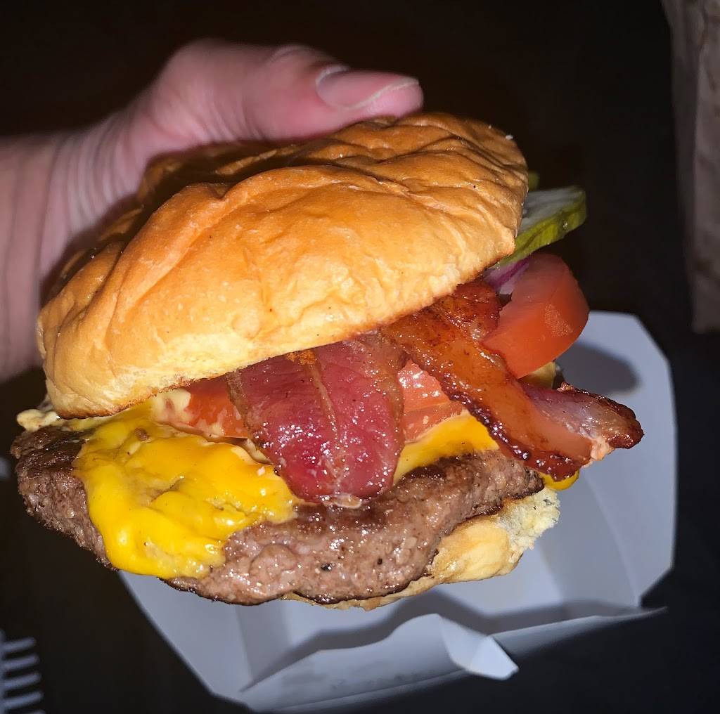 Batesy’s BBQ and Bar | restaurant | 6820F Rockaway Beach Blvd, Arverne, NY 11692, USA | 9293435593 OR +1 929-343-5593