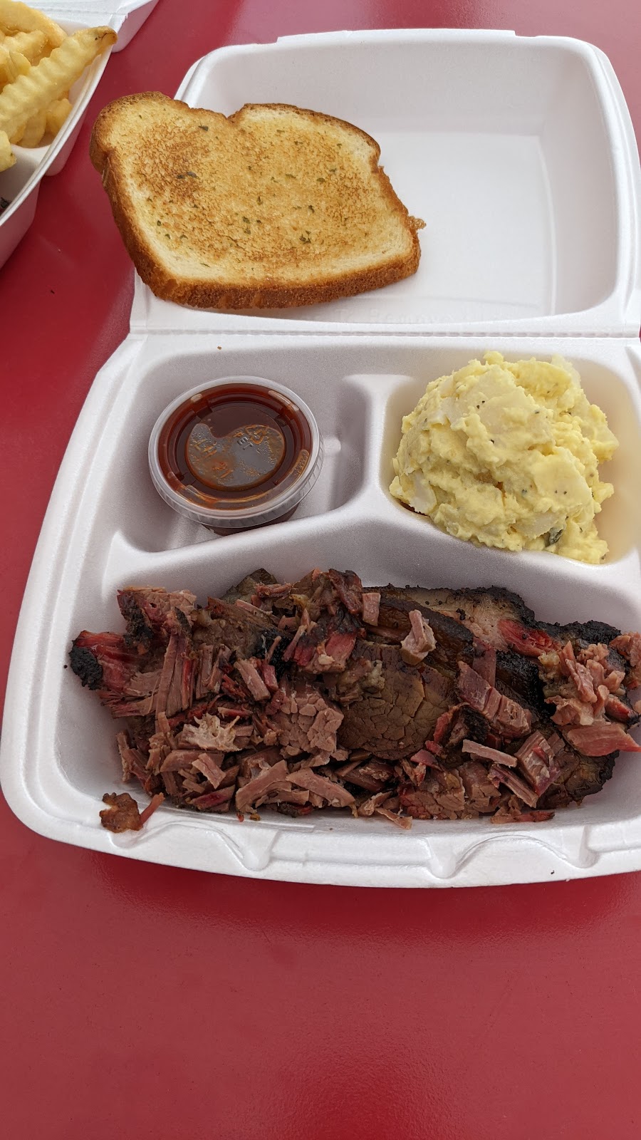 Bills Family Barbecue | restaurant | 1905 Old Middlefield Way, Mountain View, CA 94043, USA | 6509634111 OR +1 650-963-4111