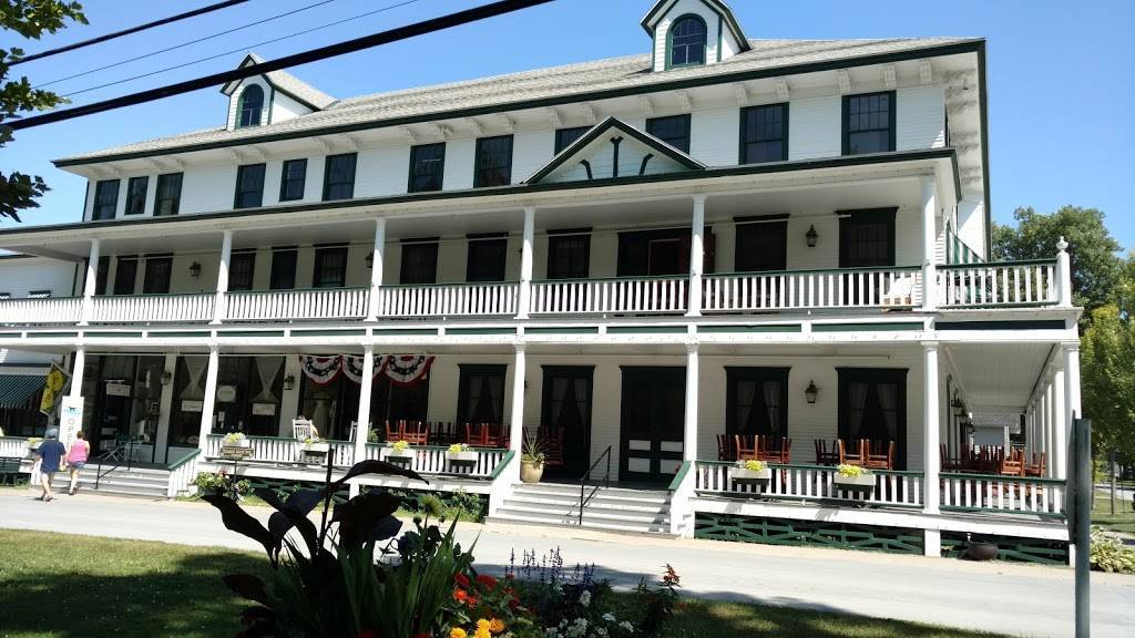 Wellesley Hotel & Restaurant | restaurant | 42809 St Lawrence Ave, Thousand Island Park, NY 13692, USA | 3154823698 OR +1 315-482-3698