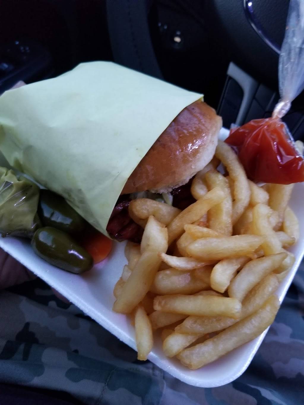 Gueros Fajita | restaurant | 401 W Maplewood Ln, San Antonio, TX 78216, USA | 2107488390 OR +1 210-748-8390