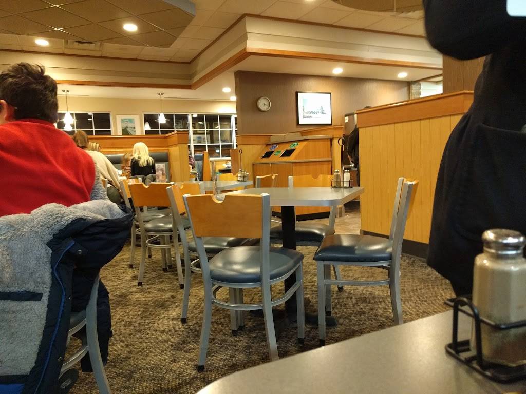 Culvers | restaurant | 575 W Layton Ave, Milwaukee, WI 53207, USA | 4144897777 OR +1 414-489-7777