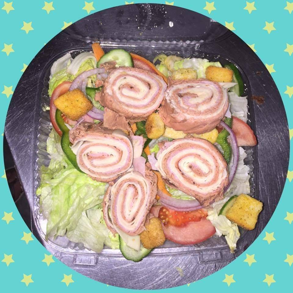 Lindys Country Store | restaurant | 405 Middle Rd, Brentwood, NH 03833, USA | 6036428101 OR +1 603-642-8101