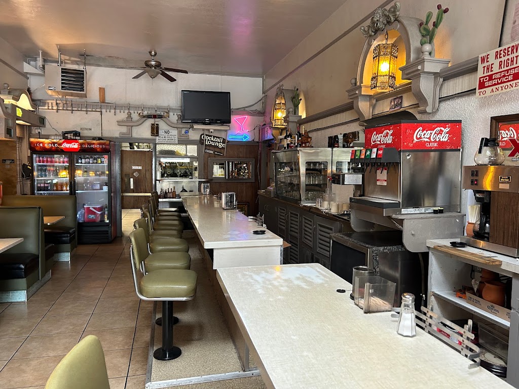 Rositas Armory Café | restaurant | 231 Salinas St, Salinas, CA 93901, USA | 8314247039 OR +1 831-424-7039