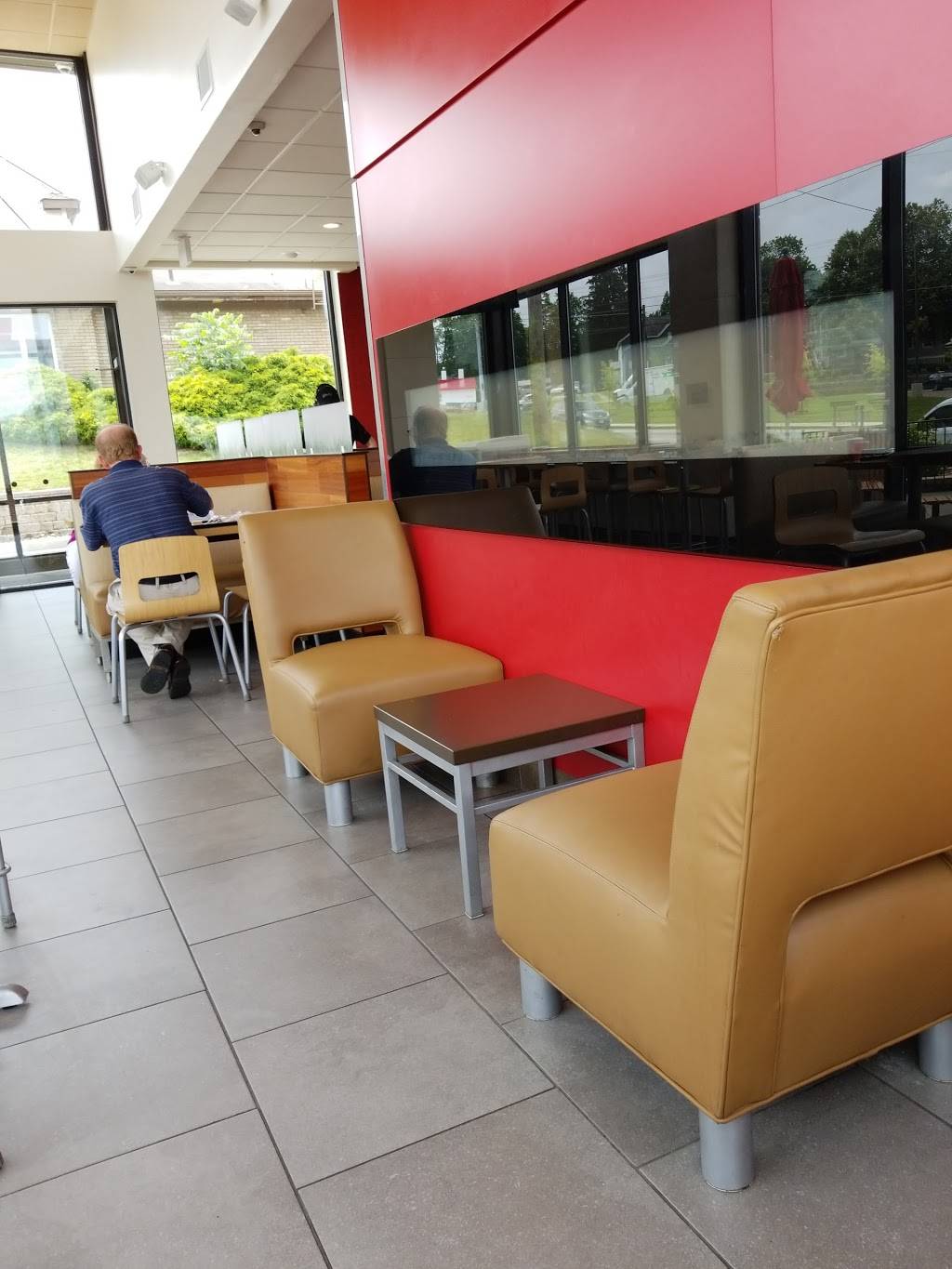 Wendys | restaurant | 414 Claremont Ave, Ashland, OH 44805, USA | 4192891267 OR +1 419-289-1267