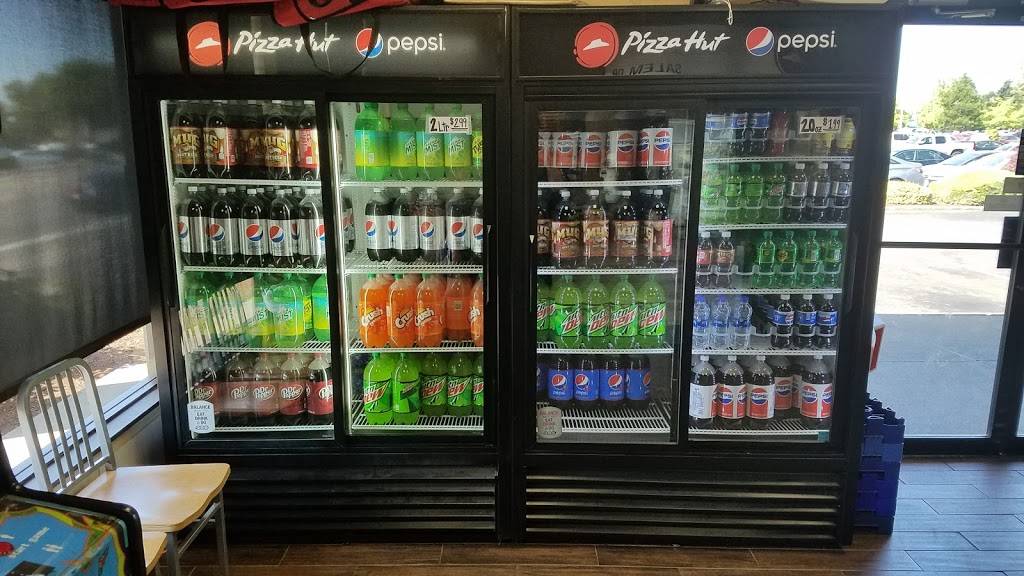 Pizza Hut | meal takeaway | 3052 Lancaster Dr NE, Salem, OR 97305, USA | 5033998000 OR +1 503-399-8000