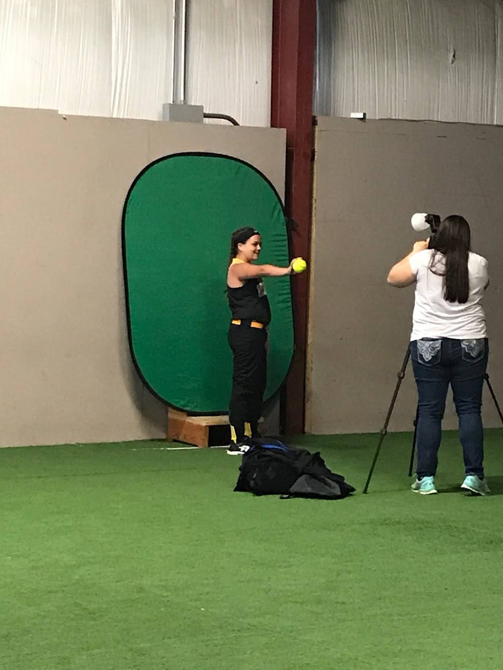 Rally Time Sports Club | meal takeaway | 5000 NE 12th Ave, Pleasant Hill, IA 50327, USA | 5152652902 OR +1 515-265-2902