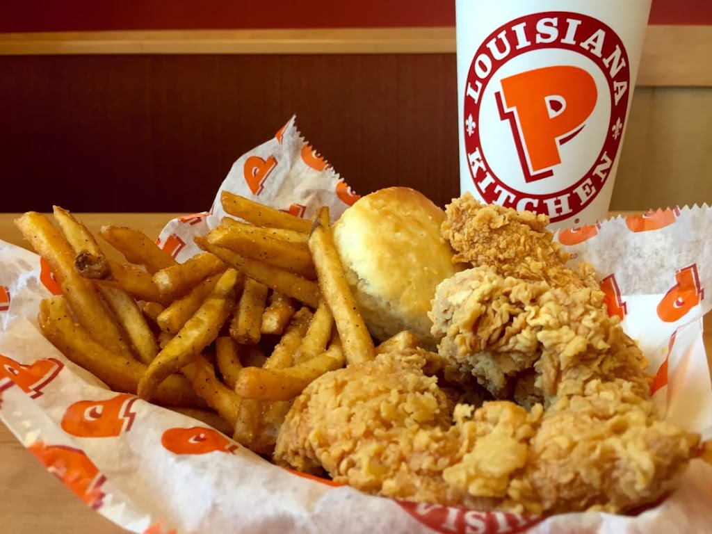 Popeyes Louisiana Kitchen | restaurant | 3411 N Pace Blvd, Pensacola, FL 32505, USA | 8504381688 OR +1 850-438-1688