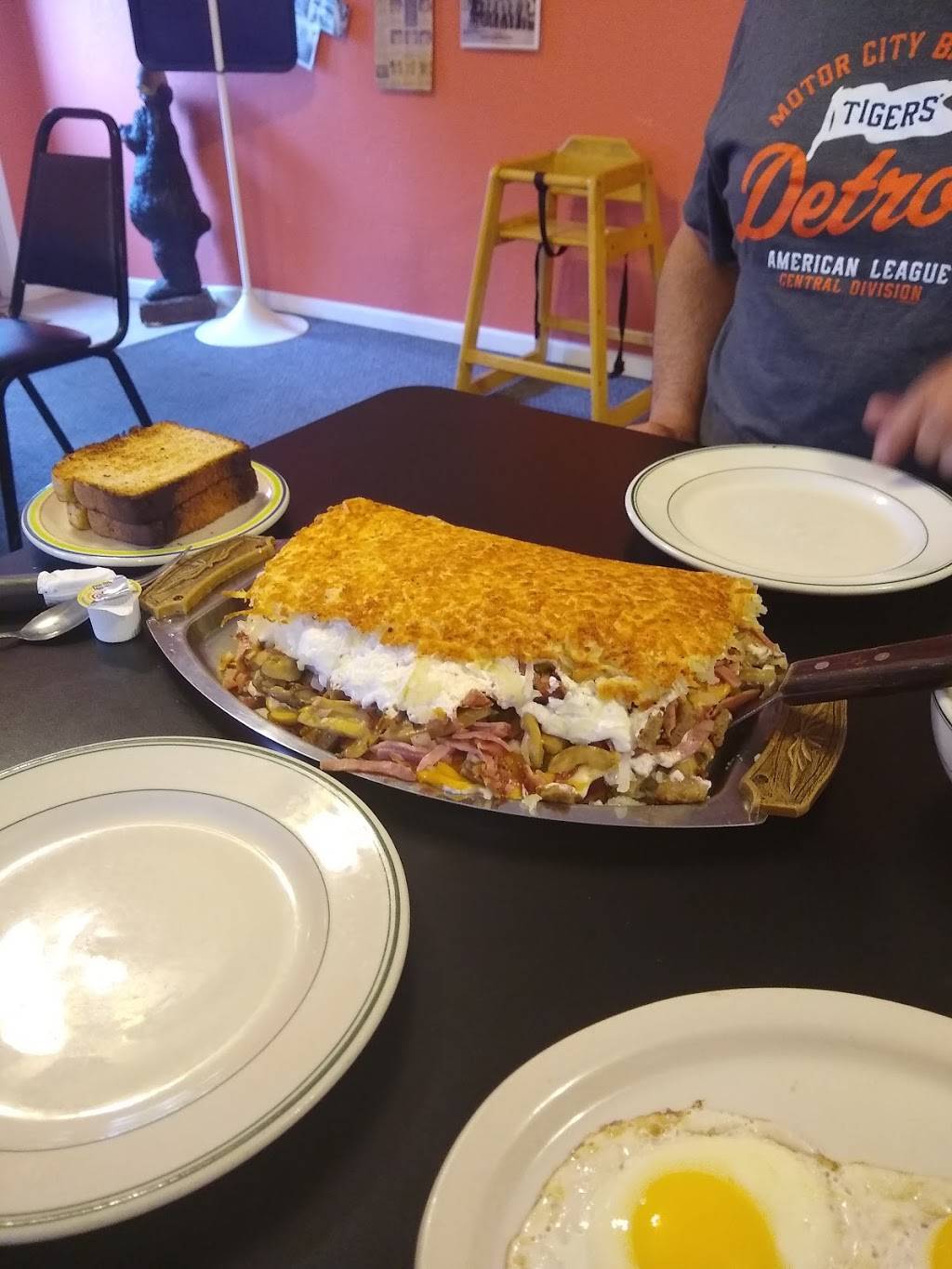 Papa Bears | restaurant | 2280 E Apple Ave, Muskegon, MI 49442, USA | 2317732067 OR +1 231-773-2067