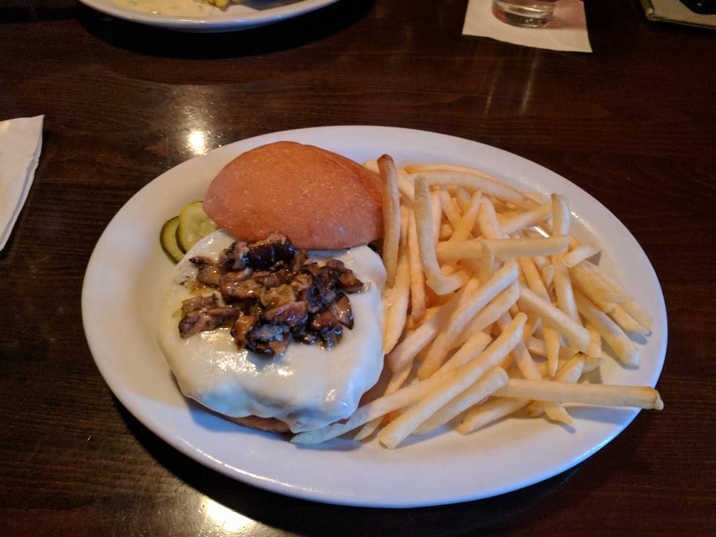 Elis East | restaurant | 815 E Hennepin Ave, Minneapolis, MN 55413, USA | 6123310031 OR +1 612-331-0031