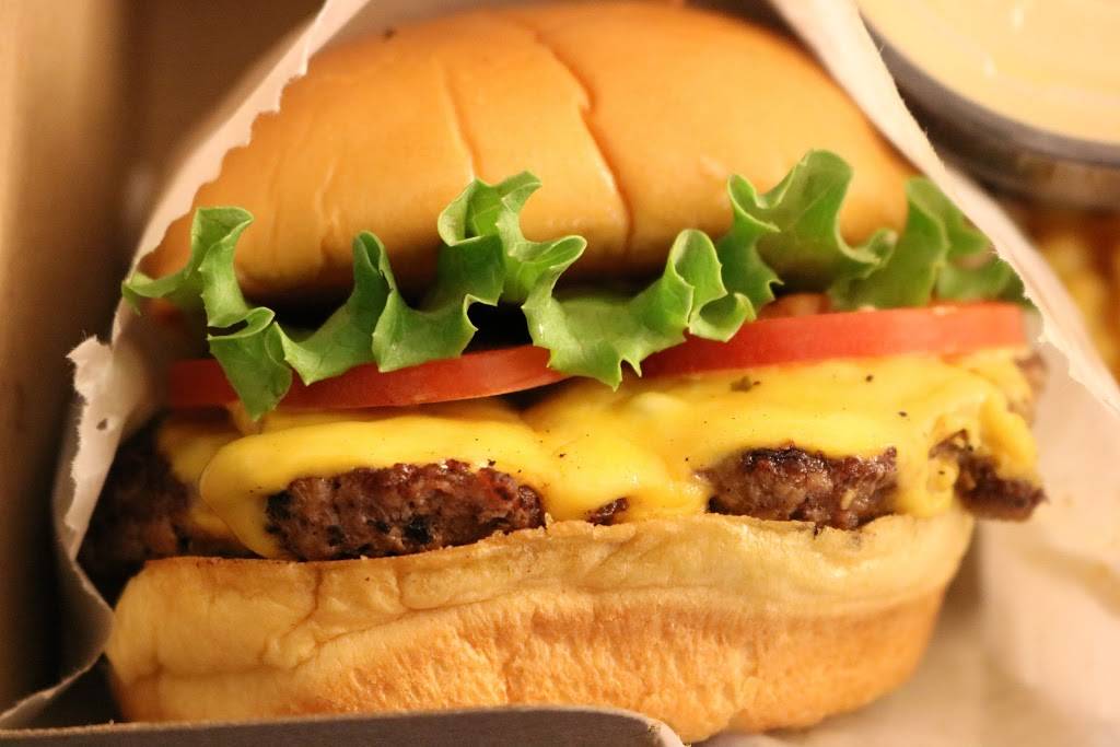 Shake Shack | restaurant | 1400 14th St NW, Washington, DC 20005, USA | 2026020493 OR +1 202-602-0493