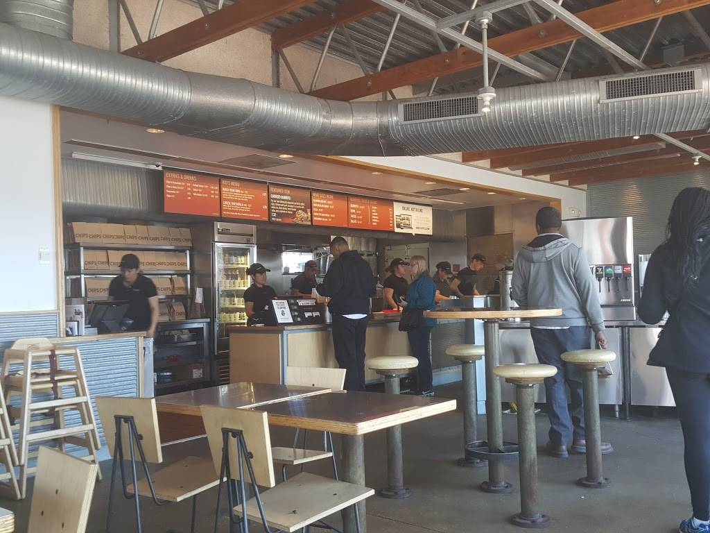 Chipotle Mexican Grill | restaurant | 3250 Crain Hwy, Waldorf, MD 20603, USA | 3016326959 OR +1 301-632-6959