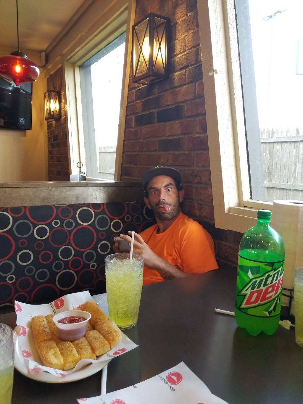 Pizza Hut | meal takeaway | 2415 S Country Club Rd, El Reno, OK 73036, USA | 4052621645 OR +1 405-262-1645