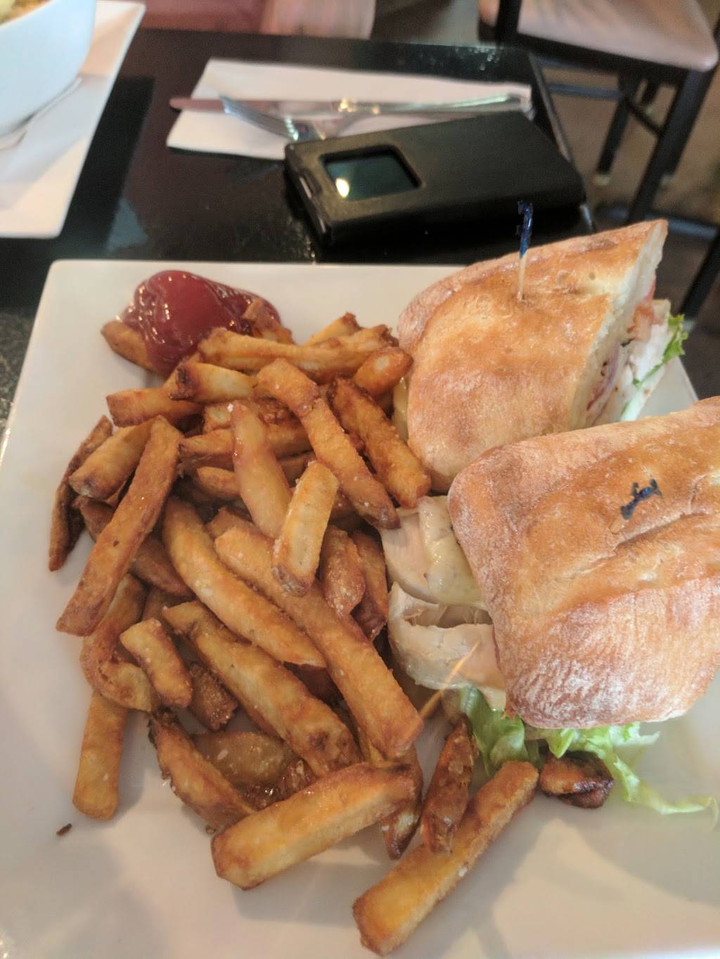 Boathouse Cafe | restaurant | 7100 Northumberland County Rd 18, Roseneath, ON K0K 2X0, Canada | 9053425366257 OR +1 905-342-5366 ext. 257