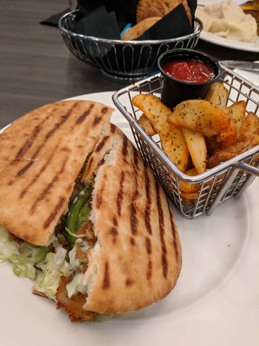 L.A. Bistro Canton | restaurant | 44314 Cherry Hill Rd, Canton, MI 48187, USA | 7343927028 OR +1 734-392-7028