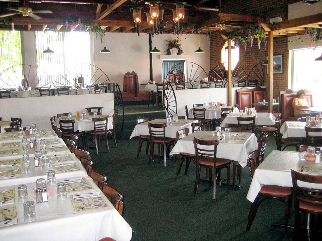 La Fiesta Mexican Restaurant | restaurant | 3333 W 111th St, Chicago, IL 60655, USA | 7737794844 OR +1 773-779-4844