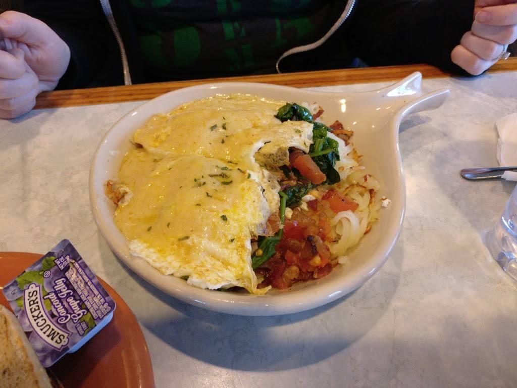 Juliannas Restaurant | restaurant | 2105 Lake St, Kalamazoo, MI 49001, USA | 2693450220 OR +1 269-345-0220