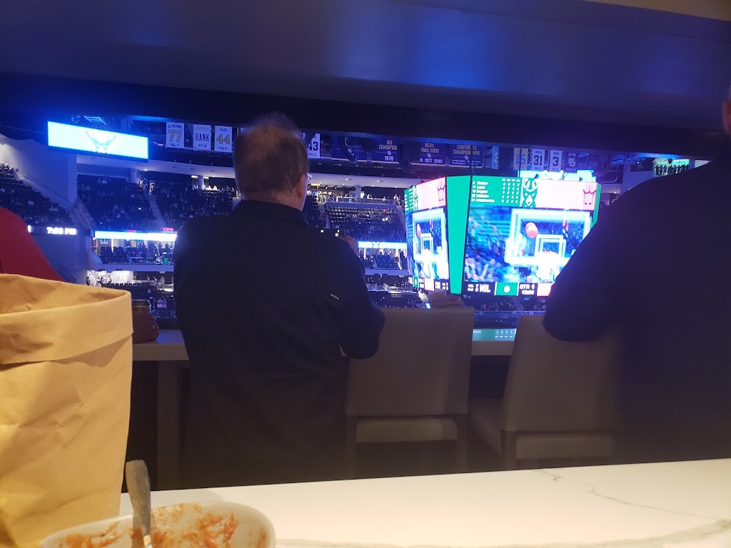 Chick-fil-A | restaurant | 1111 Vel R. Phillips Ave, Milwaukee, WI 53203, USA | 8662322040 OR +1 866-232-2040