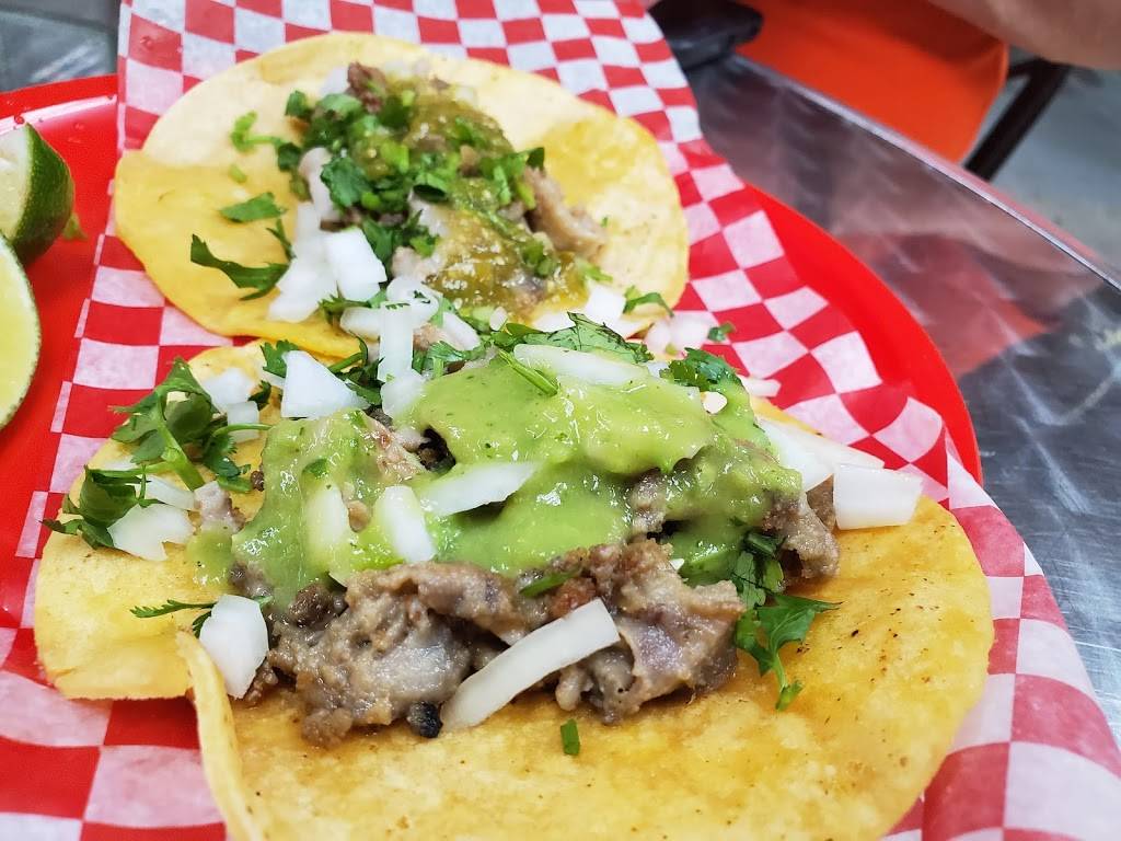 La Patrona | restaurant | 3092 Mavis Rd, Mississauga, ON L5C 1T8, Canada | 6475685717 OR +1 647-568-5717