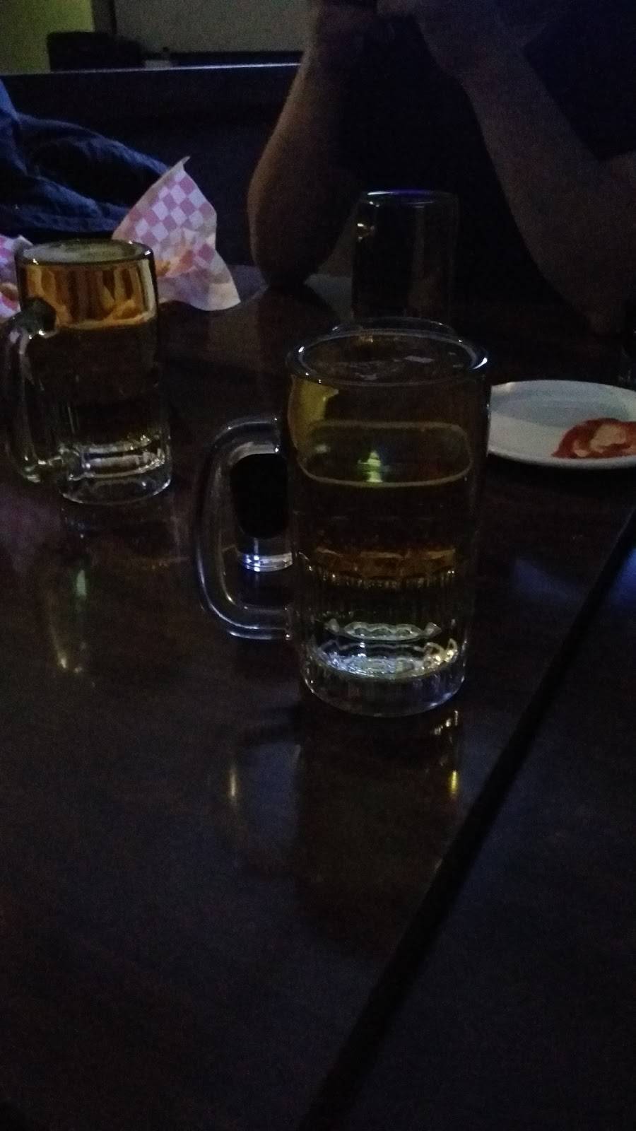 New Flower Drum Restaurant | restaurant | 2428 Lake Shore Blvd W, Etobicoke, ON M8V 1B7, Canada | 4162557717 OR +1 416-255-7717