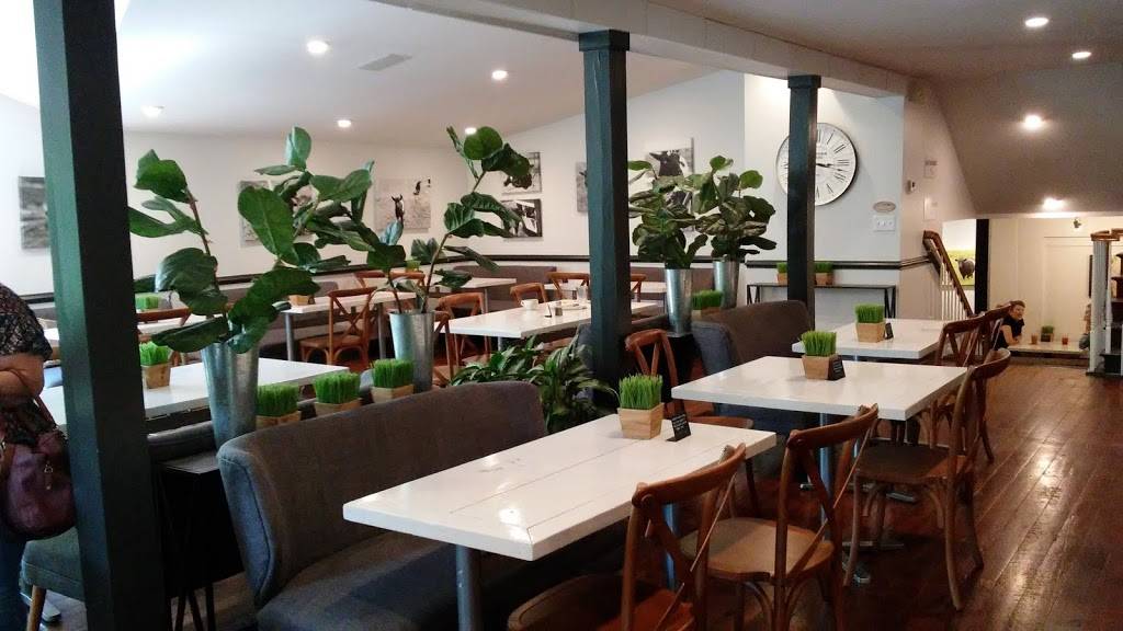 Fearrington Village | restaurant | Village Way, Fearrington, NC 27312, USA | 9195424000 OR +1 919-542-4000