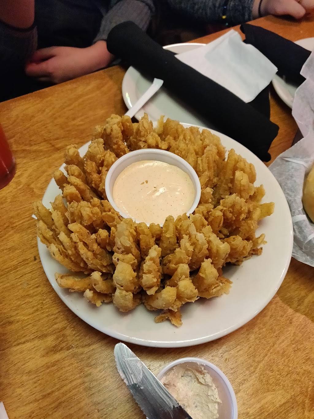 Texas Roadhouse | restaurant | 231 W 104th Ave, Northglenn, CO 80234, USA | 3032553454 OR +1 303-255-3454