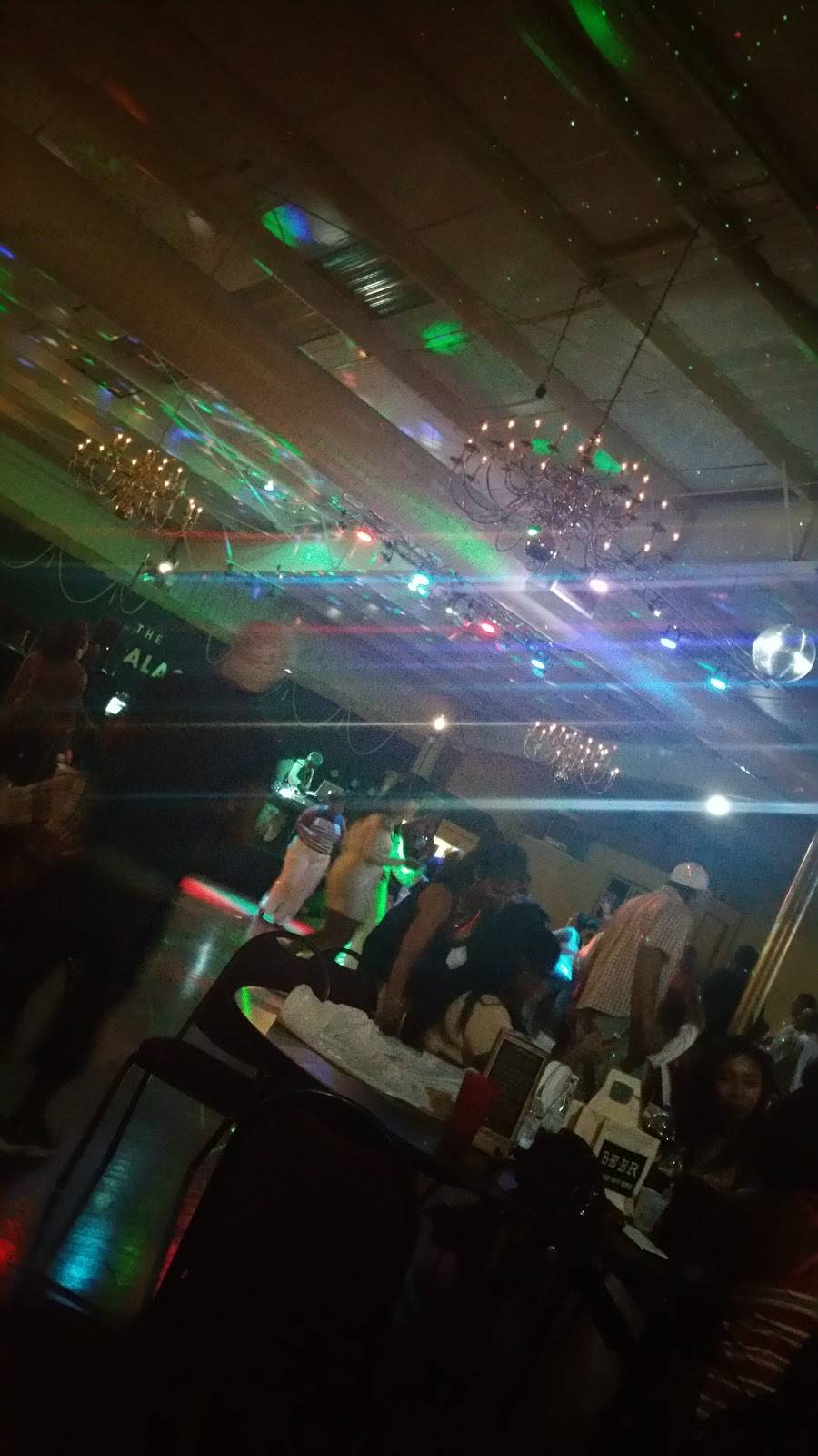 B & M Bar BQ & Catering | restaurant | 11209 Kinsman Rd, Cleveland, OH 44104, USA | 2167518780 OR +1 216-751-8780