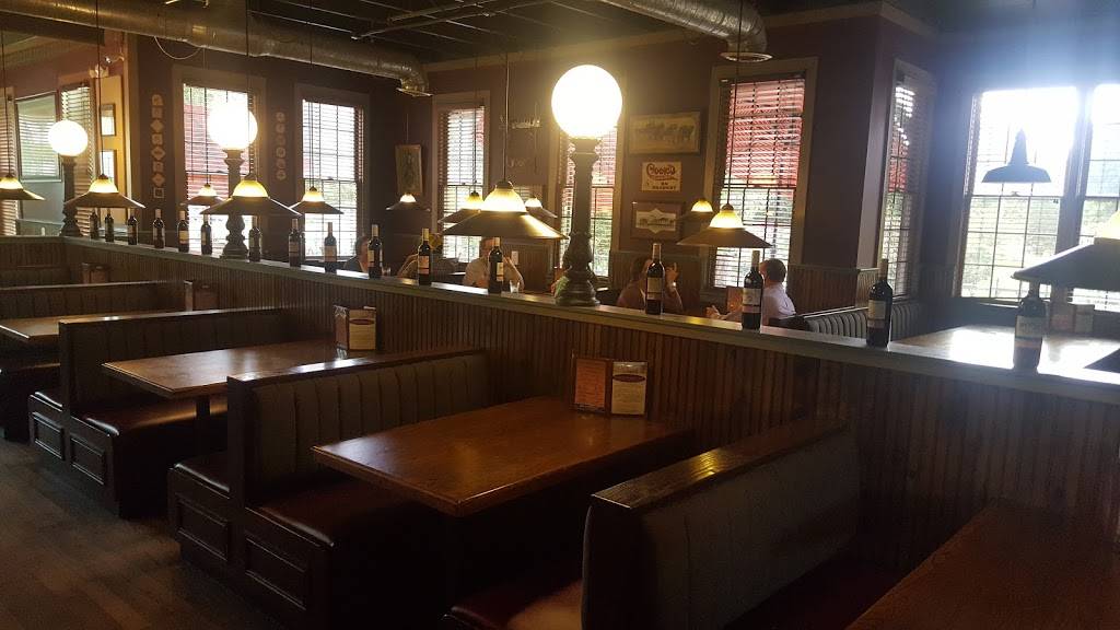 Mountain Town Station Restaurant & Brew Pub | restaurant | 506 W Broadway St, Mt Pleasant, MI 48858, USA | 9897752337 OR +1 989-775-2337