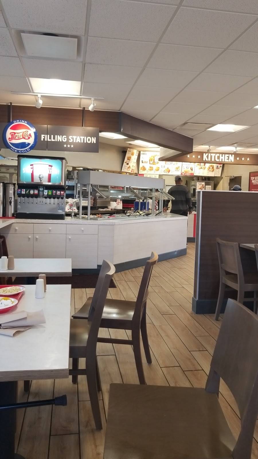 KFC | restaurant | 1630 Veterans Blvd, Dublin, GA 31021, USA | 4782726800 OR +1 478-272-6800