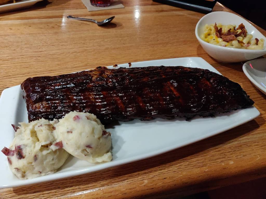 Applebees Grill + Bar | restaurant | 233 Graff Rd SE, New Philadelphia, OH 44663, USA | 3303085530 OR +1 330-308-5530