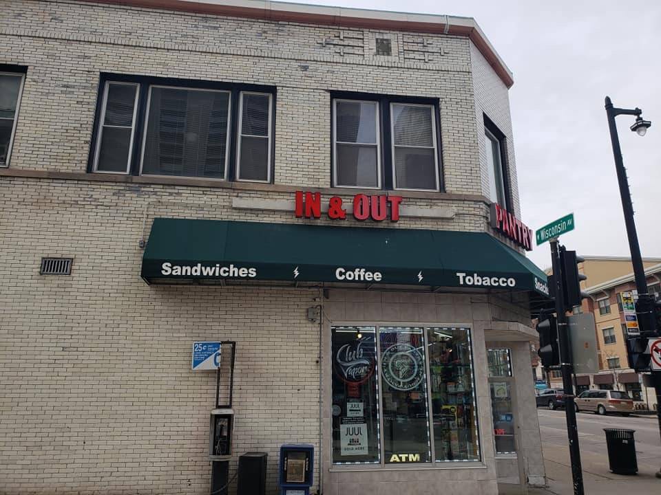 In & Out | restaurant | 701 W Wisconsin Ave, Milwaukee, WI 53233, USA | 4142209466 OR +1 414-220-9466