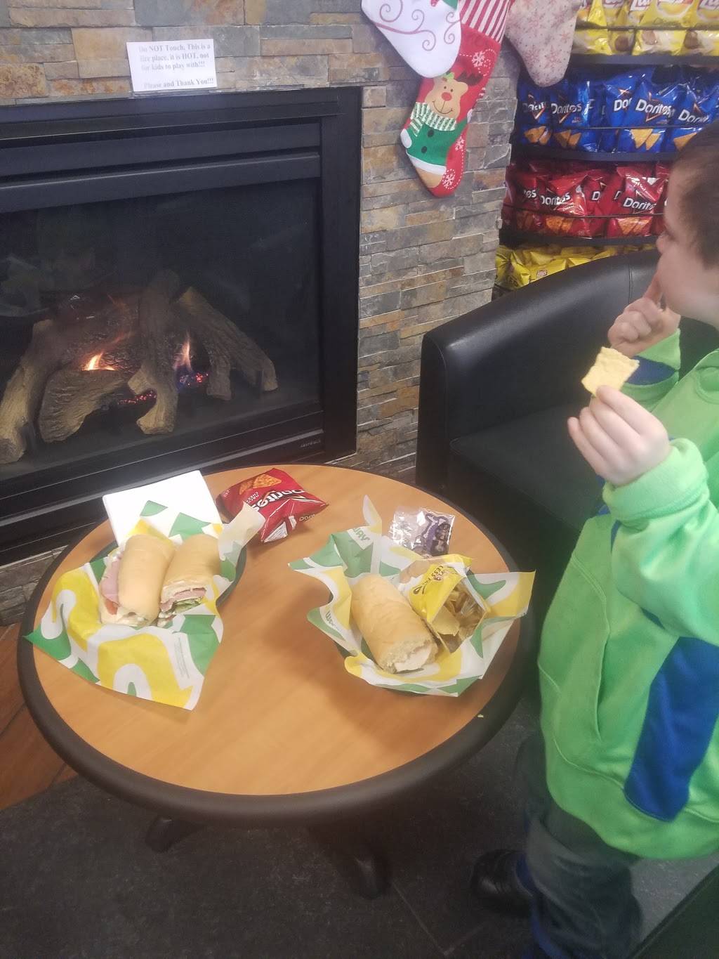 Subway | restaurant | 20 S Main St, Manchester, NH 03102, USA | 6034876280 OR +1 603-487-6280