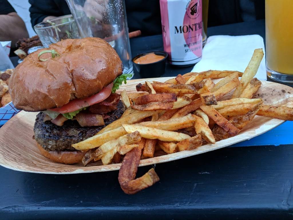 South Shore Dive | restaurant | 65 Main St, West Sayville, NY 11796, USA | 6312186500 OR +1 631-218-6500