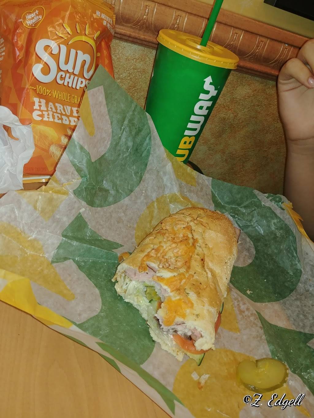 Subway | restaurant | 235 N River Ave, Holland, MI 49424, USA | 6163940671 OR +1 616-394-0671